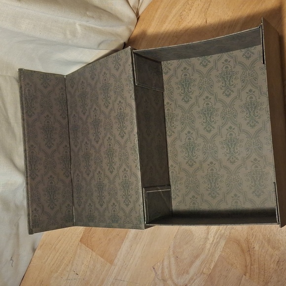Gucci Green Patterned Box - Picture 2 of 4